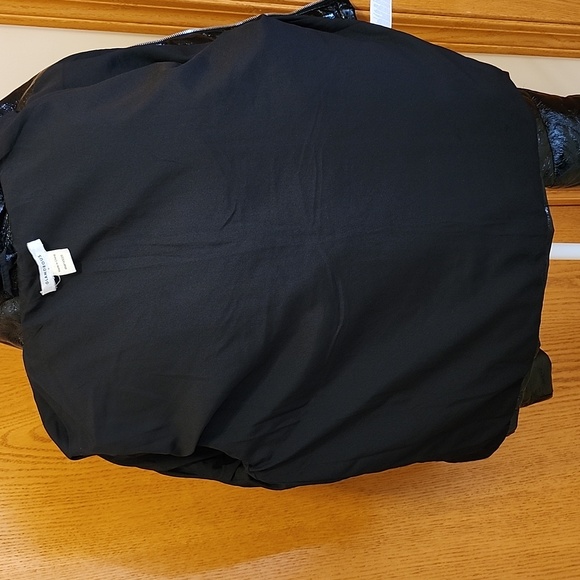 Glamorous Plaid Faux Patent Leather Puffer Jacket Size M - Picture 7 of 9